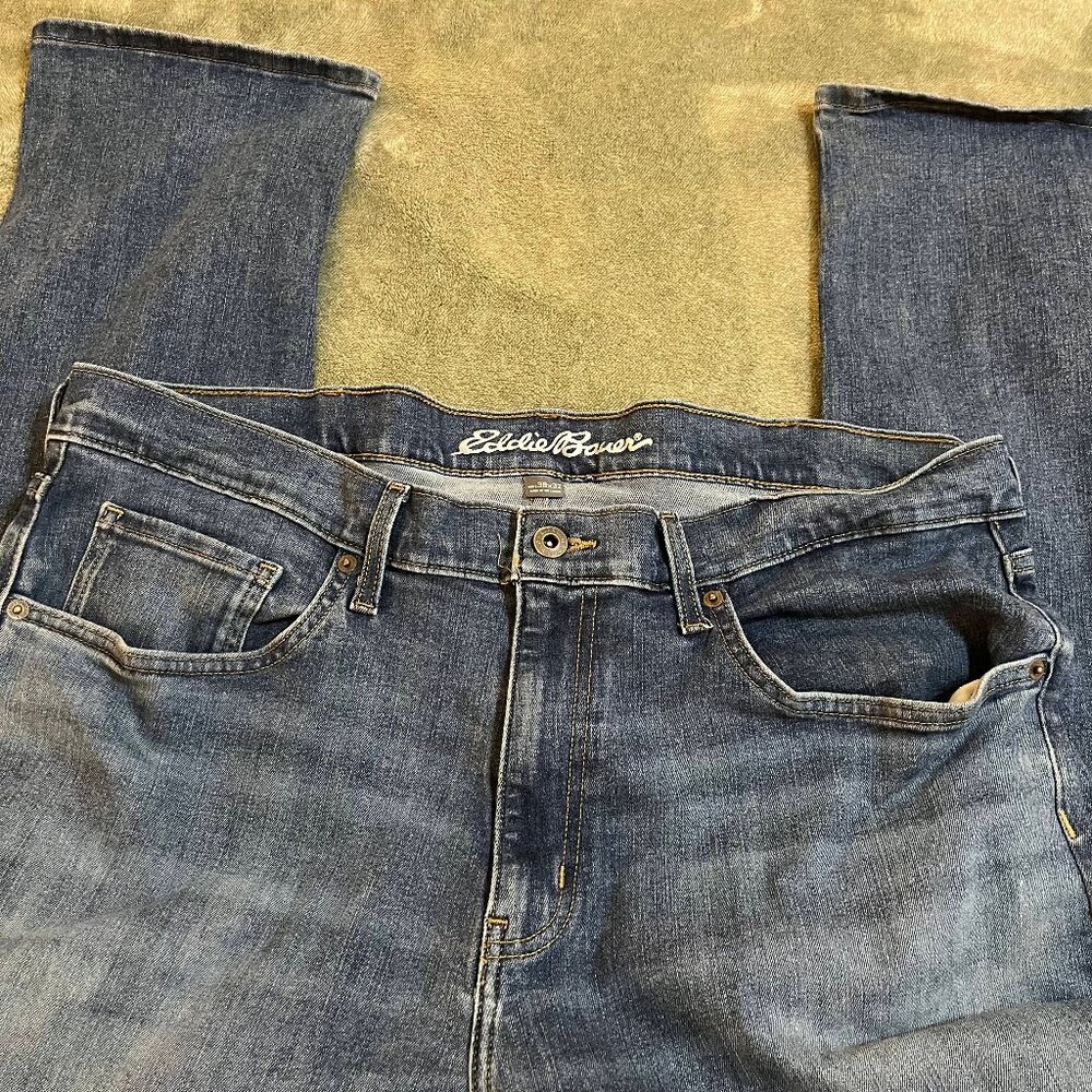 Eddie Bauer straight leg stretch mens jeans medium wash blue 38x32